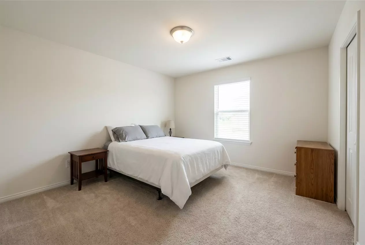 Before: Bedroom Makeover